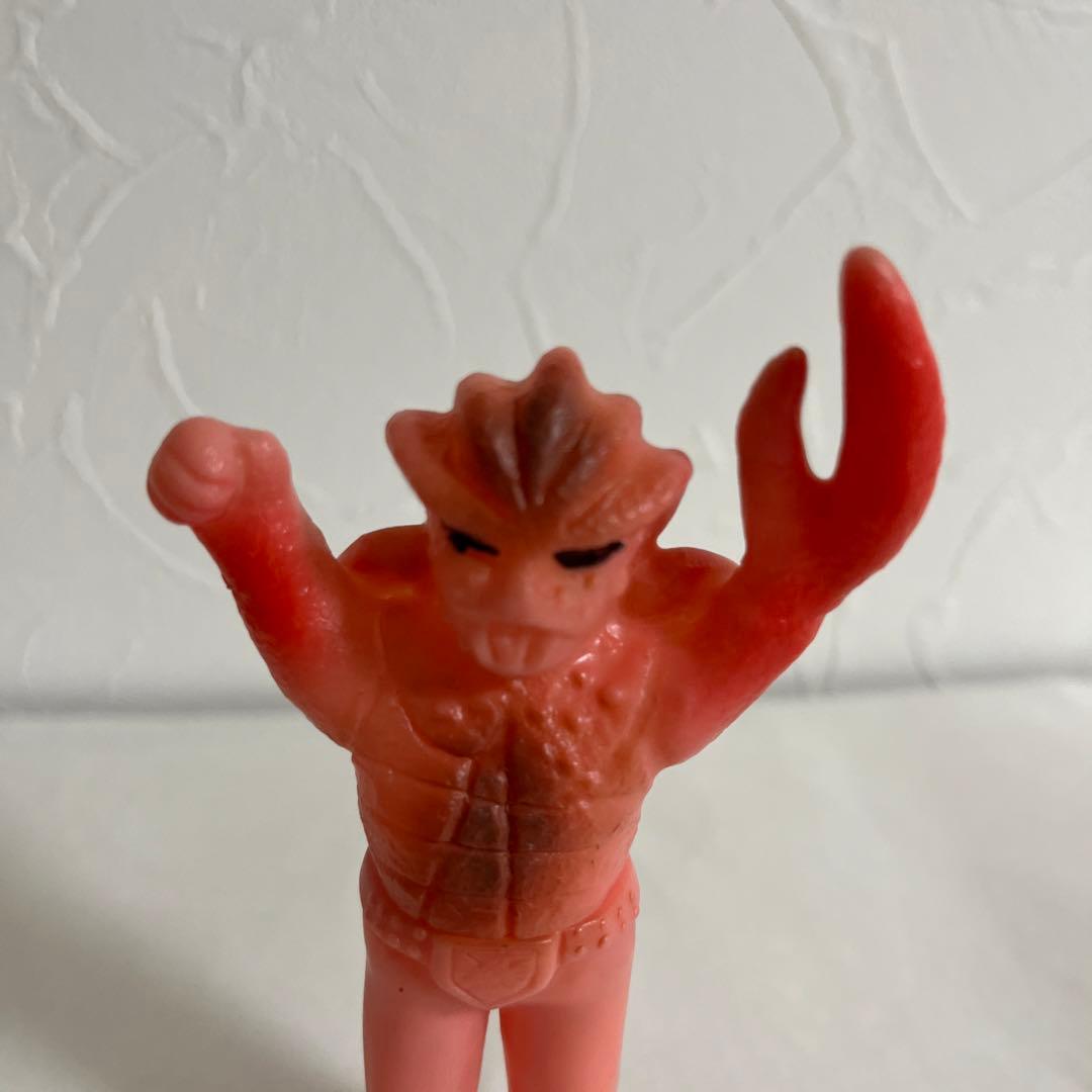 ⚠️希少　当時物　仮面ライダー　カニバブラー　ピンク　ミニソフビ　　バンダイ