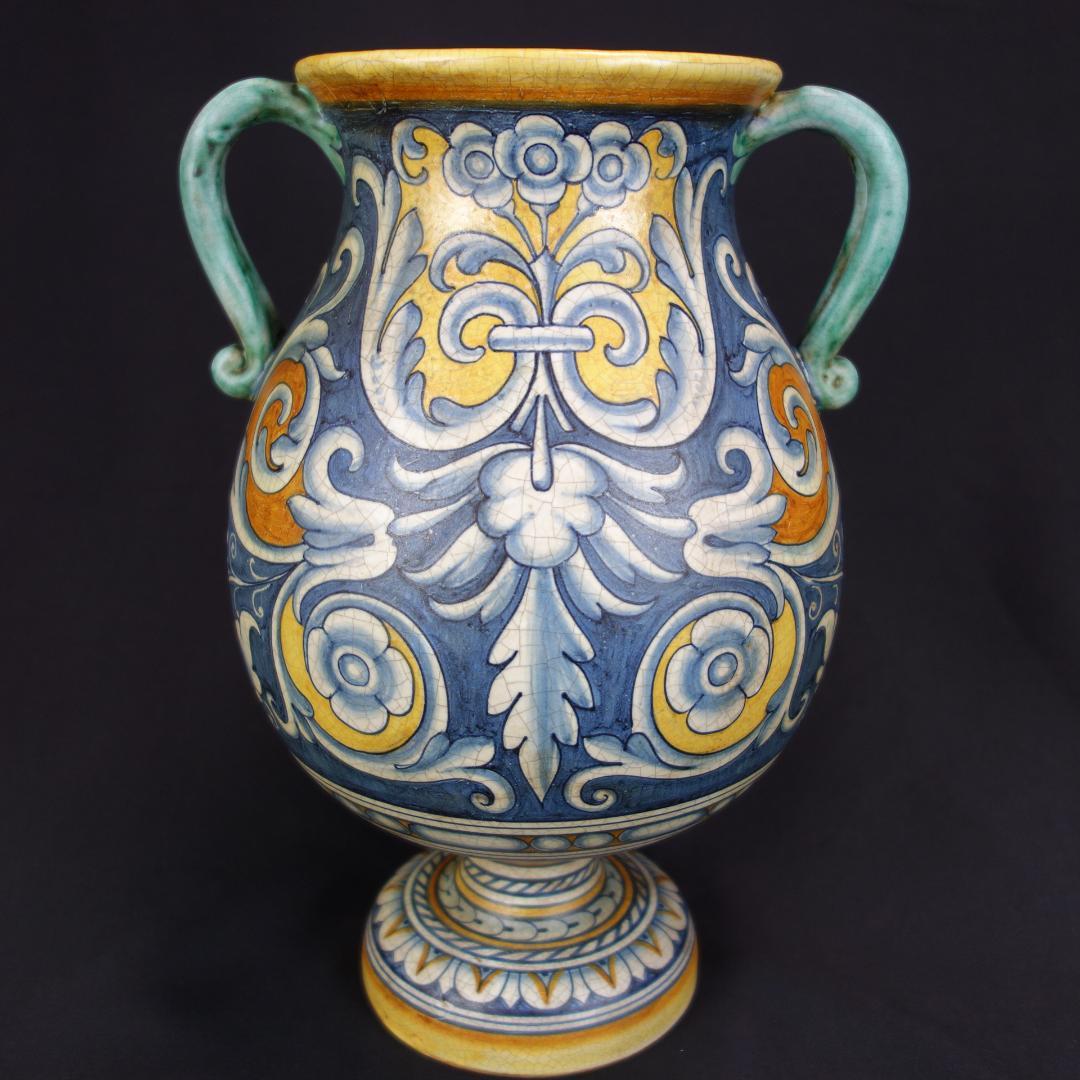 【デルータ窯 】マヨリカ焼き 不思議な絵柄の壺 【 イタリア製 】