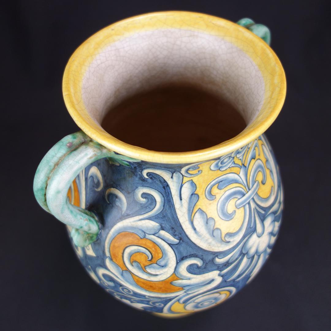 【デルータ窯 】マヨリカ焼き 不思議な絵柄の壺 【 イタリア製 】