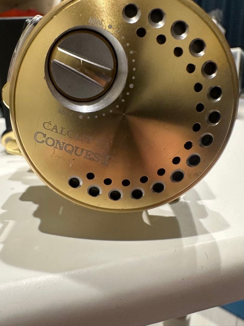 SHIMANO 14CALCUTTA CONQUEST 200 ベイトリール