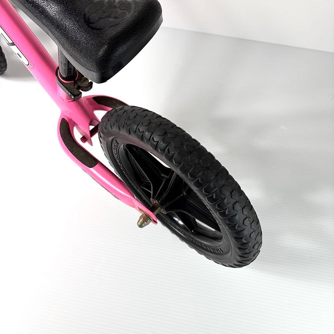 美品 ストライダー クラシック 12 ピンク 人気色 キックバイク ベル付き