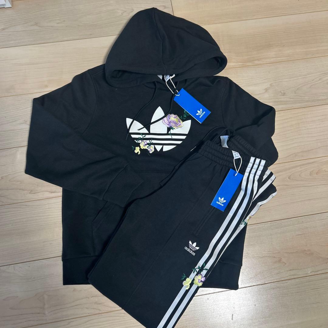 新品　adidas アディダス　フラワー　ジャージ　セットアップ