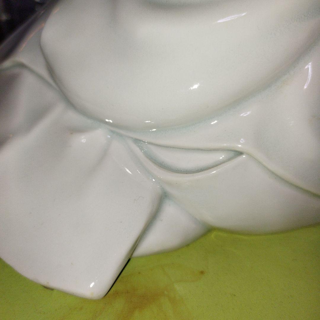 陶器製 寝ている子供の像 壺付き