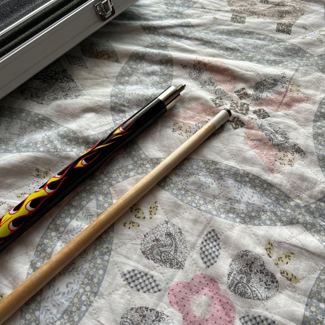 ビリヤードキュー 1本セットとケース