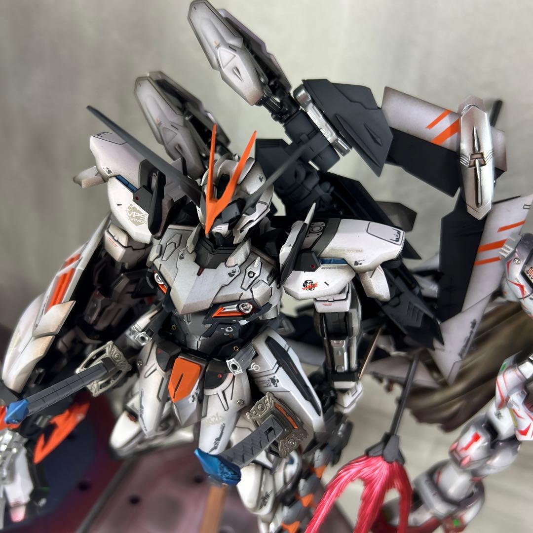 ガンプラ　塗装済み完成品