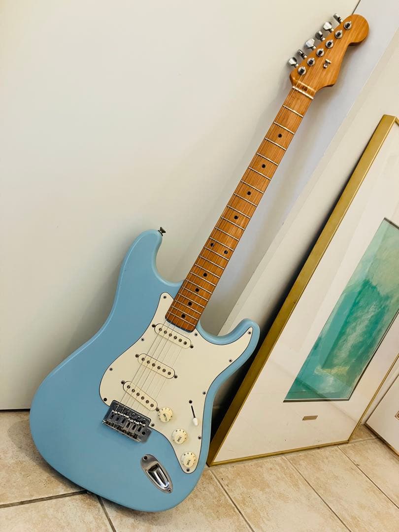 【お年玉セール！出品再開記念値引き！】超かわいい！サーフブルーのコンボストラト！