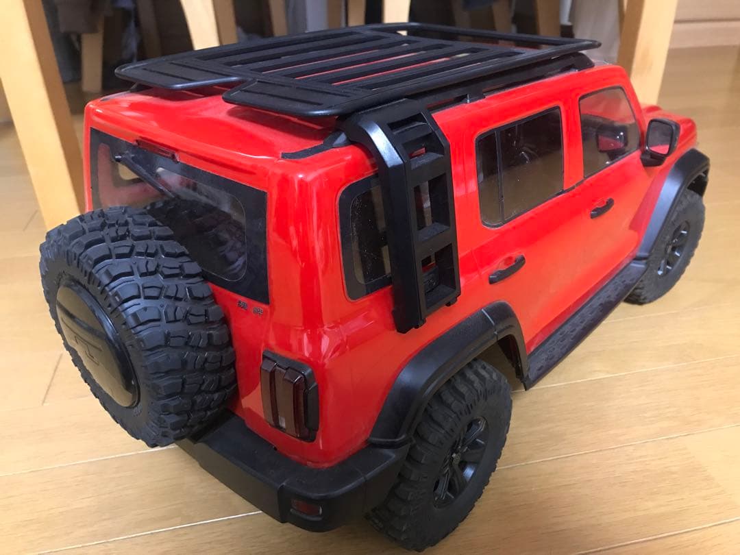 TRACTION HOBBY 1/8スケール TANK300【赤】RTR