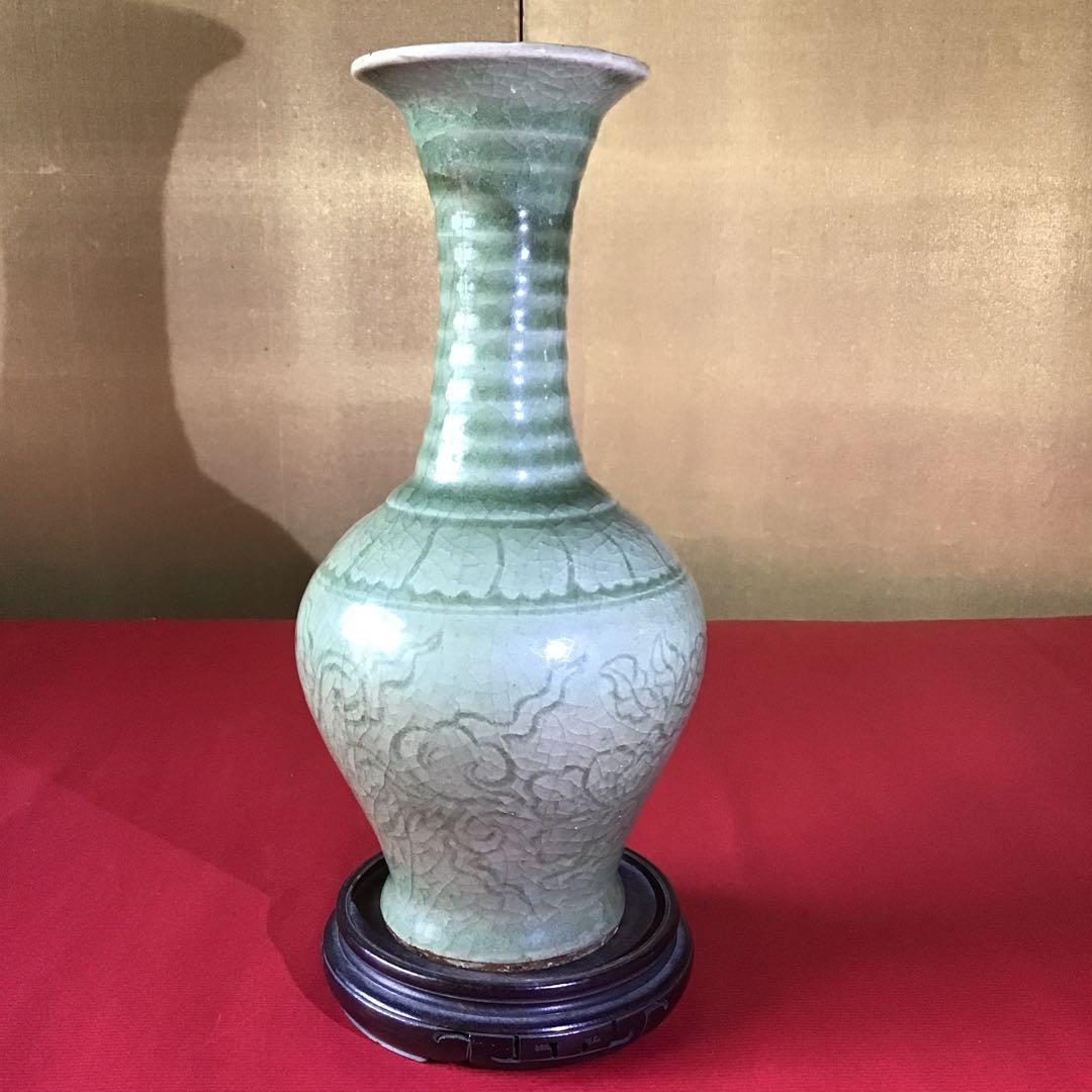 龍泉窯　青磁　隠刻牡丹紋図　明代