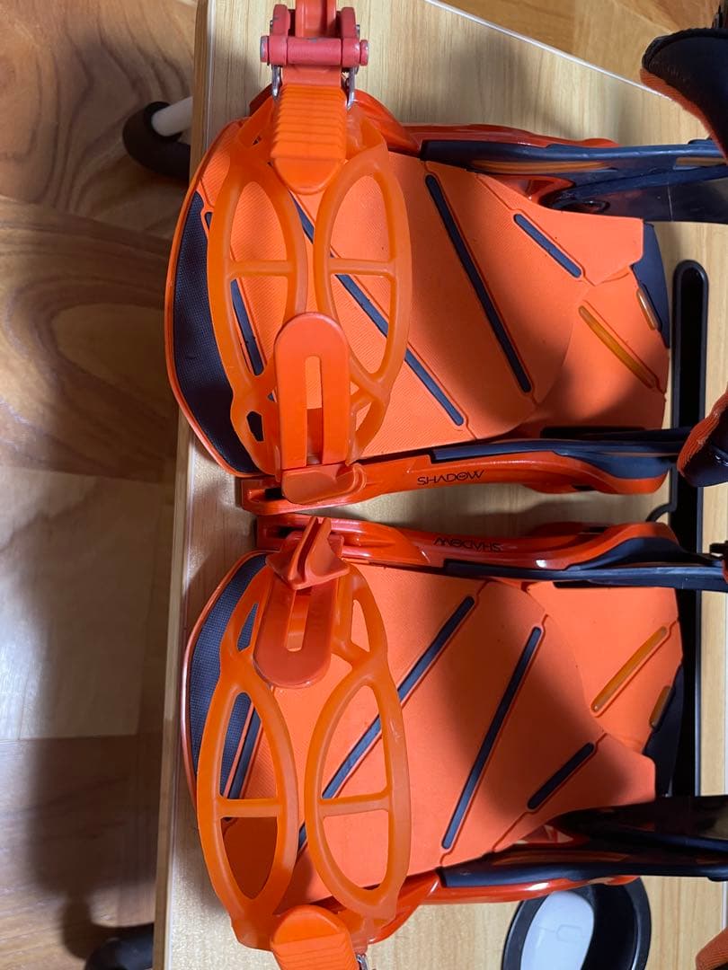 SALOMON HOLOGRAM SHADOW スノーボードビンディング