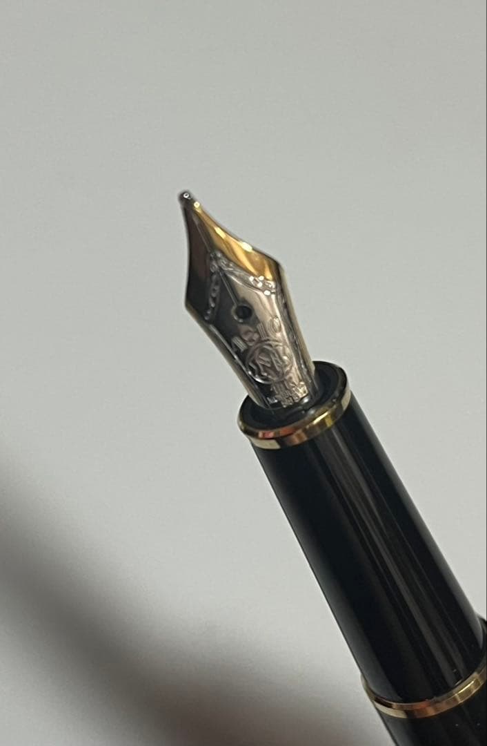 MONT BLANC 万年筆 黒 ゴールド装飾　K14