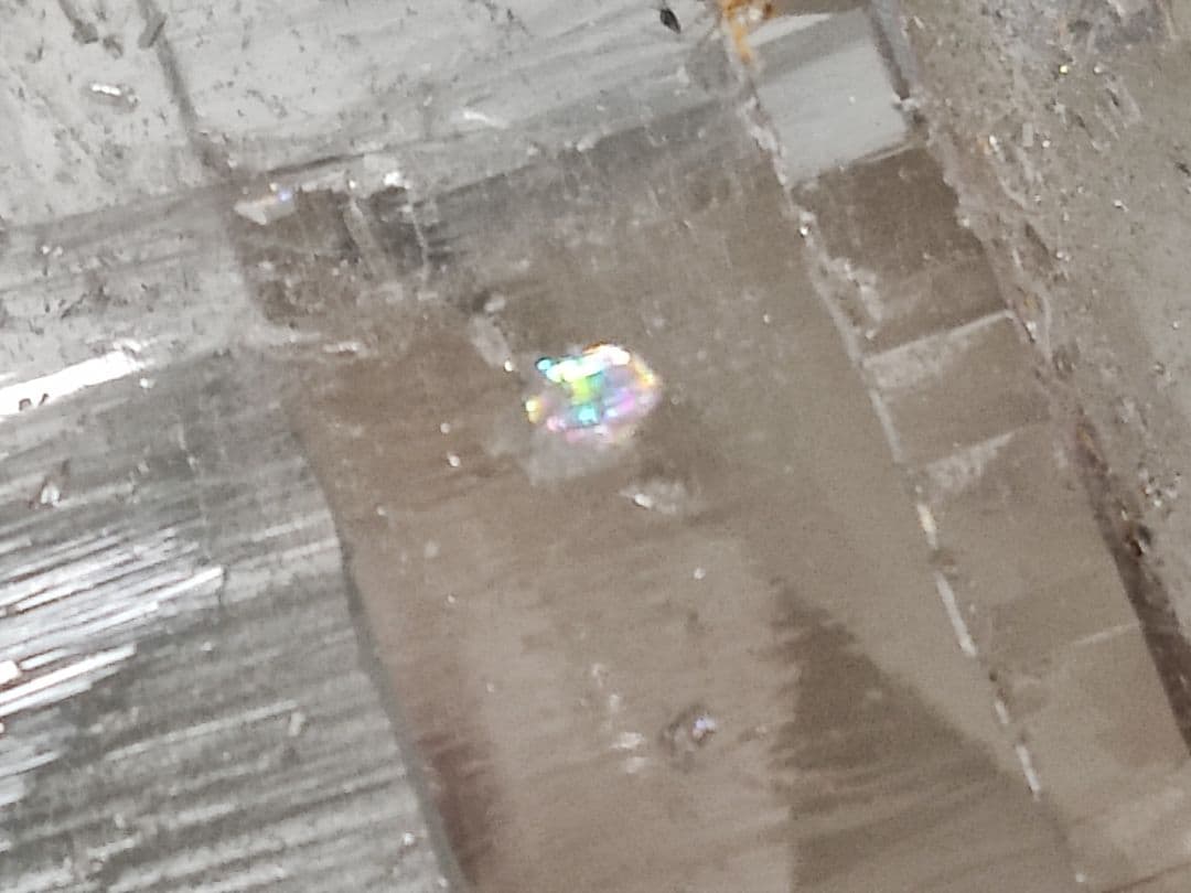 パワーストーン　天然石　原石　クリスタル　水晶　レインボー　410g　No.56