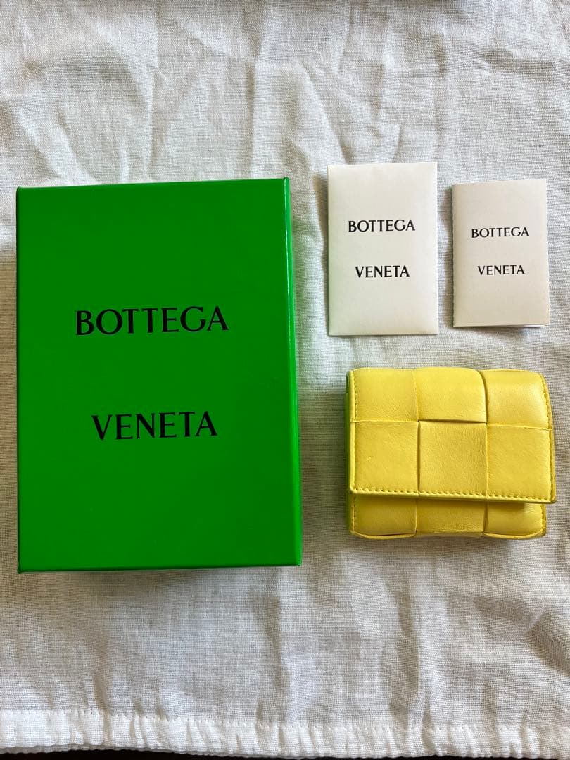 カセット三つ折りファスナーウォレット