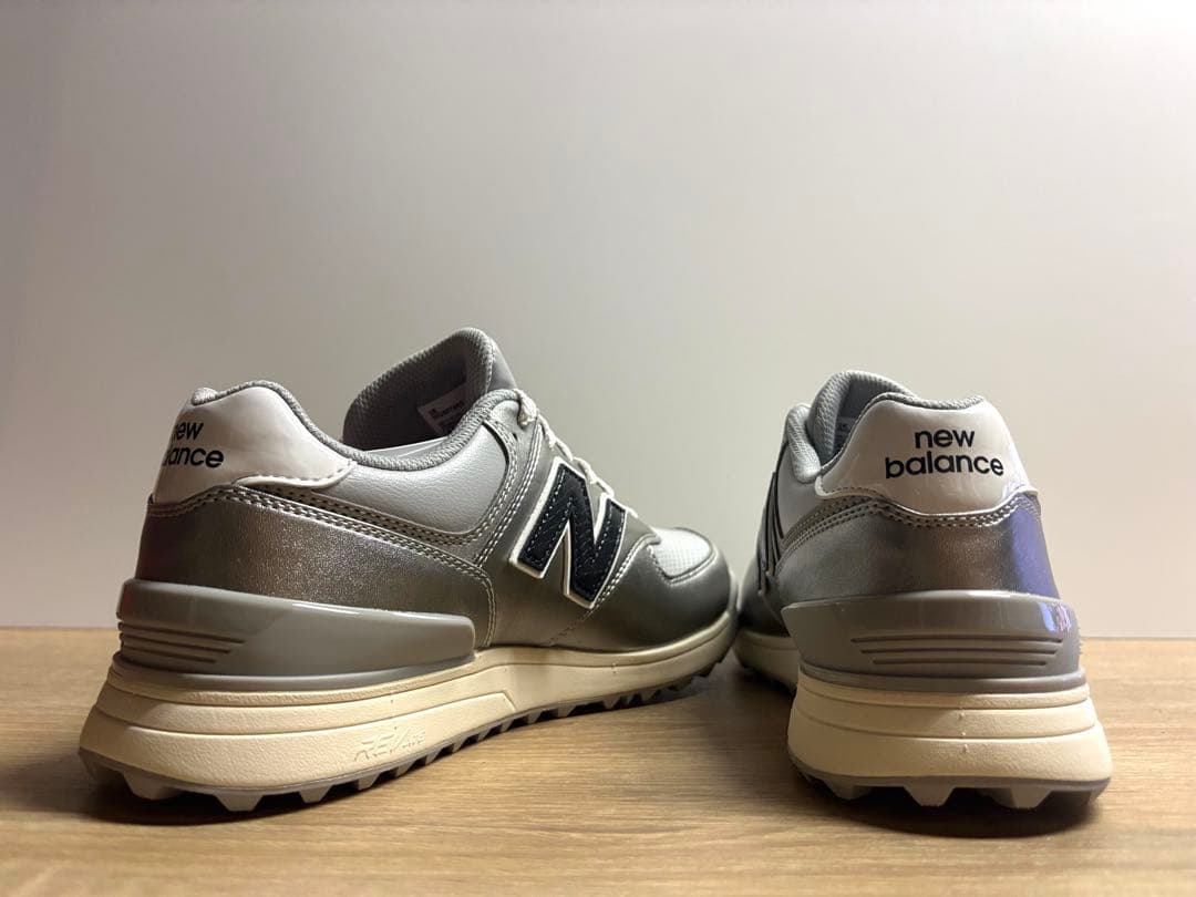 未使用 24cm 2E ニューバランスゴルフシューズWGS574R3シルバー