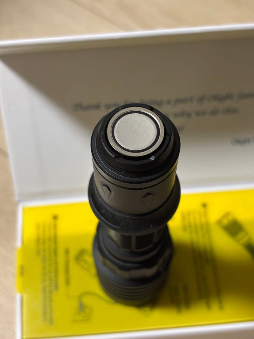 OLIGHT Warrior X4 懐中電灯 2600ルーメン