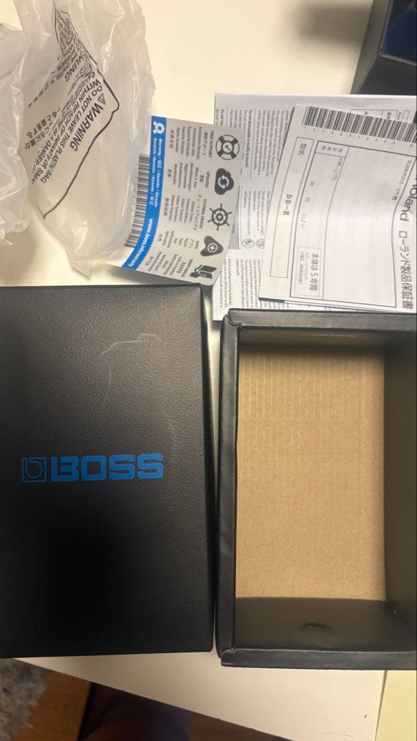 BOSS DD-8 ディレイ　中古良品エフェクター箱説明書つき