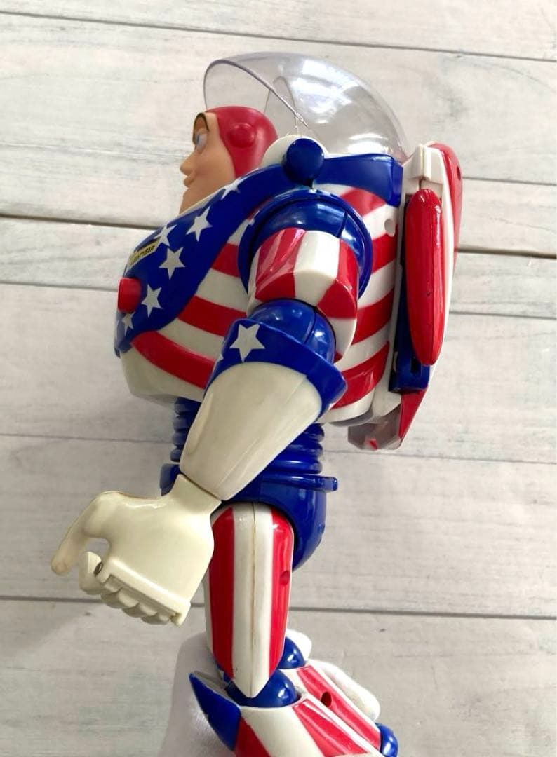 バズ ライトイヤー 星条旗 トイストーリー トーキングバズ フィギュア　絶版品