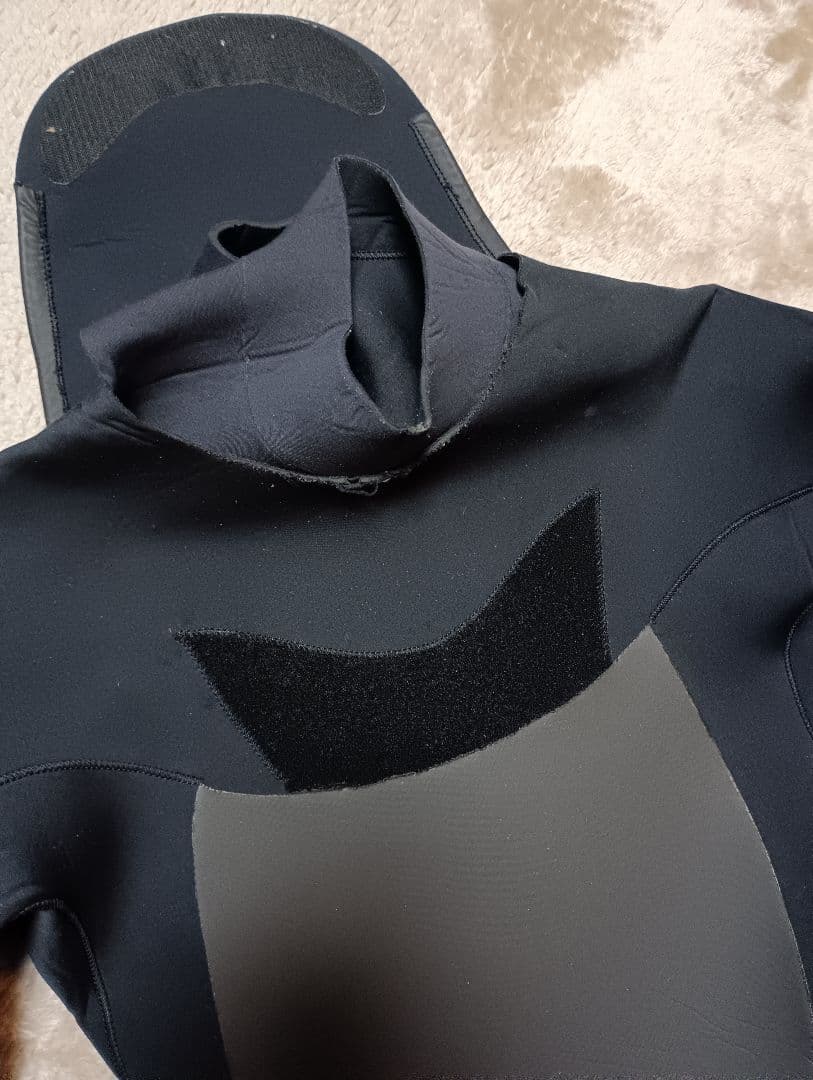 【セミドライ　ウエットスーツ】エアタイト　Mサイズ