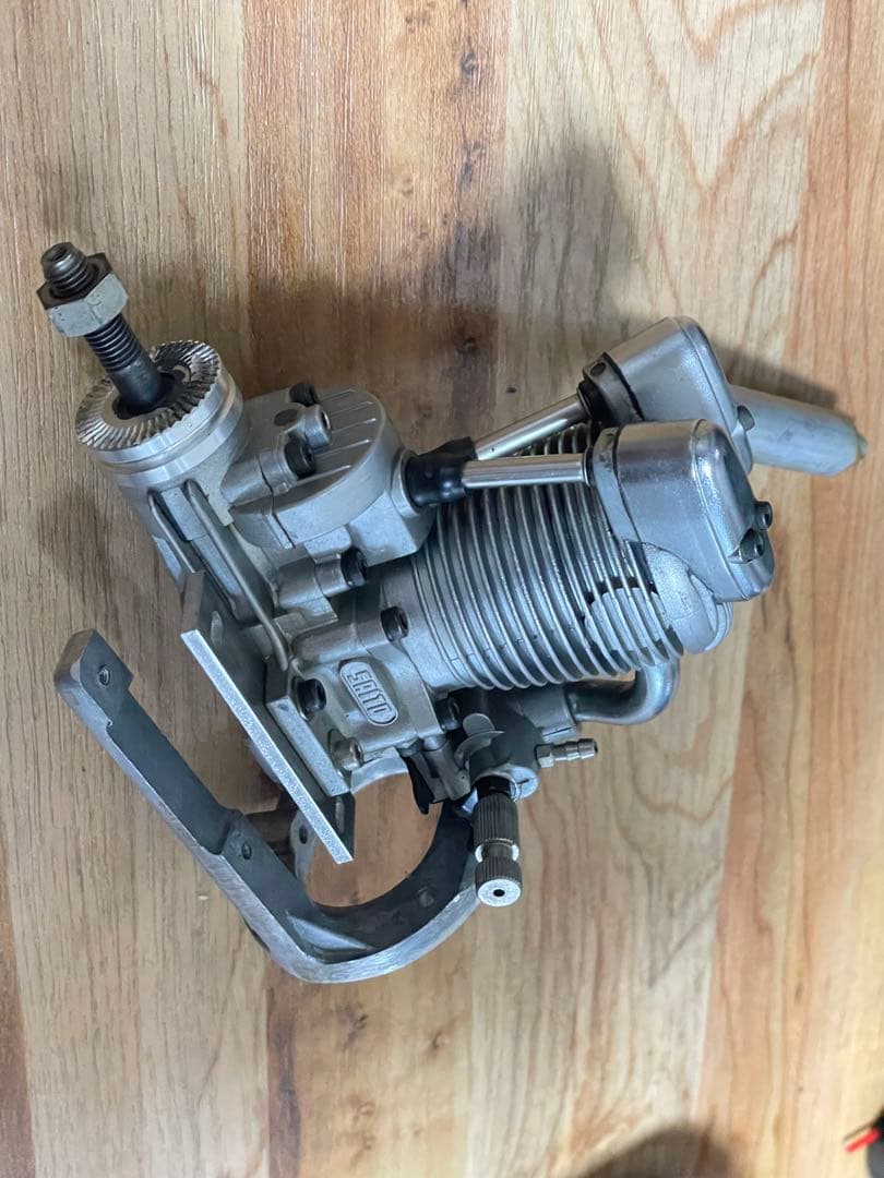 リモートID付　ブラシレスセットまたはエンジンおまけビーチボナンザ中古