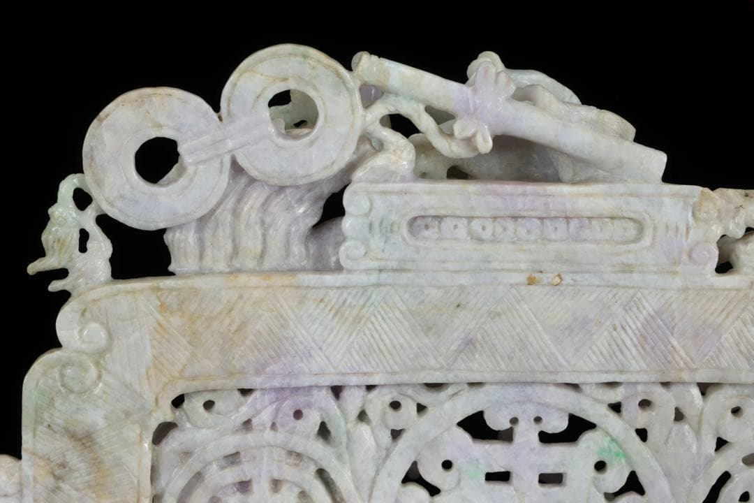【希少美品】ラベンダー翡翠精緻彫刻置物 龍獅子象楼閣吉祥文字透かし 飾台座付