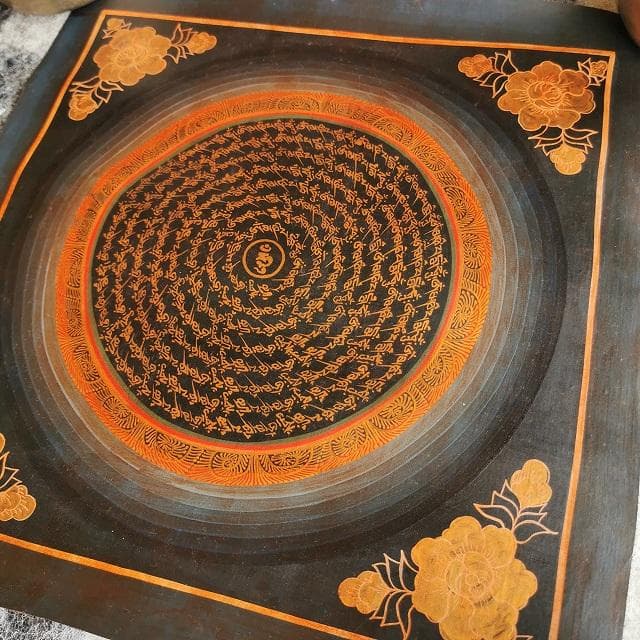 オンマニペメフム　マントラ　曼荼羅　花　：　タンカ　仏画（額縁なし）