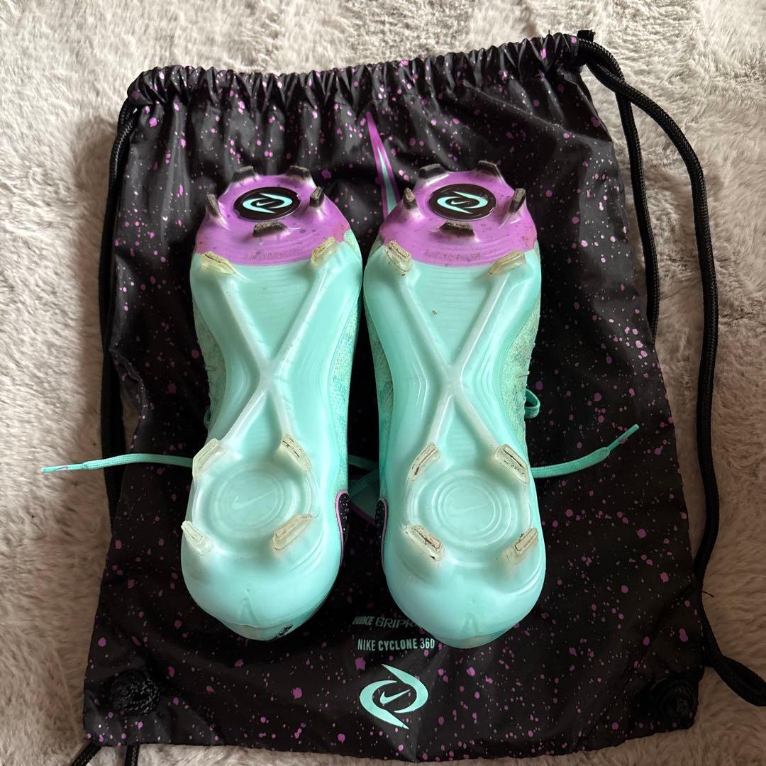 Nike Cyclone 360 サッカーシューズ ファントムGT