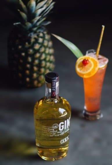 OOLA Barrel-Finished Gin（樽熟成ジン）〈750ml〉