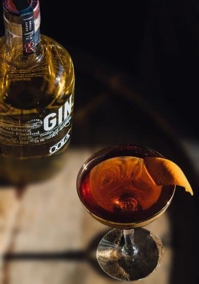 OOLA Barrel-Finished Gin（樽熟成ジン）〈750ml〉