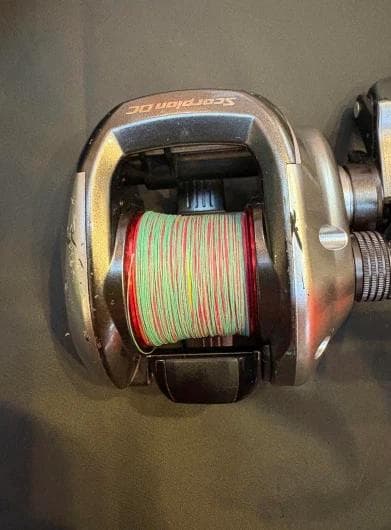 スコーピオン右ハンドルScorpion DC R ベイトリール e121