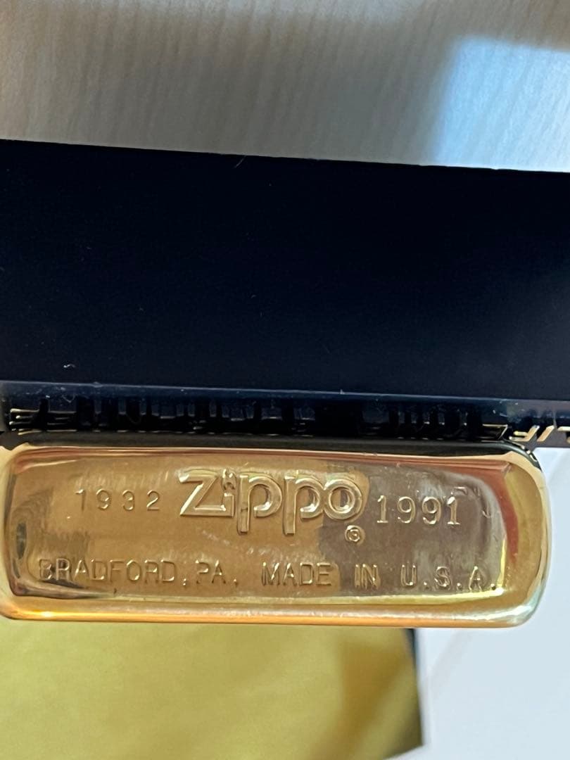 ZIPPO ジッポー オイルライター 香港 SOLID BRASS