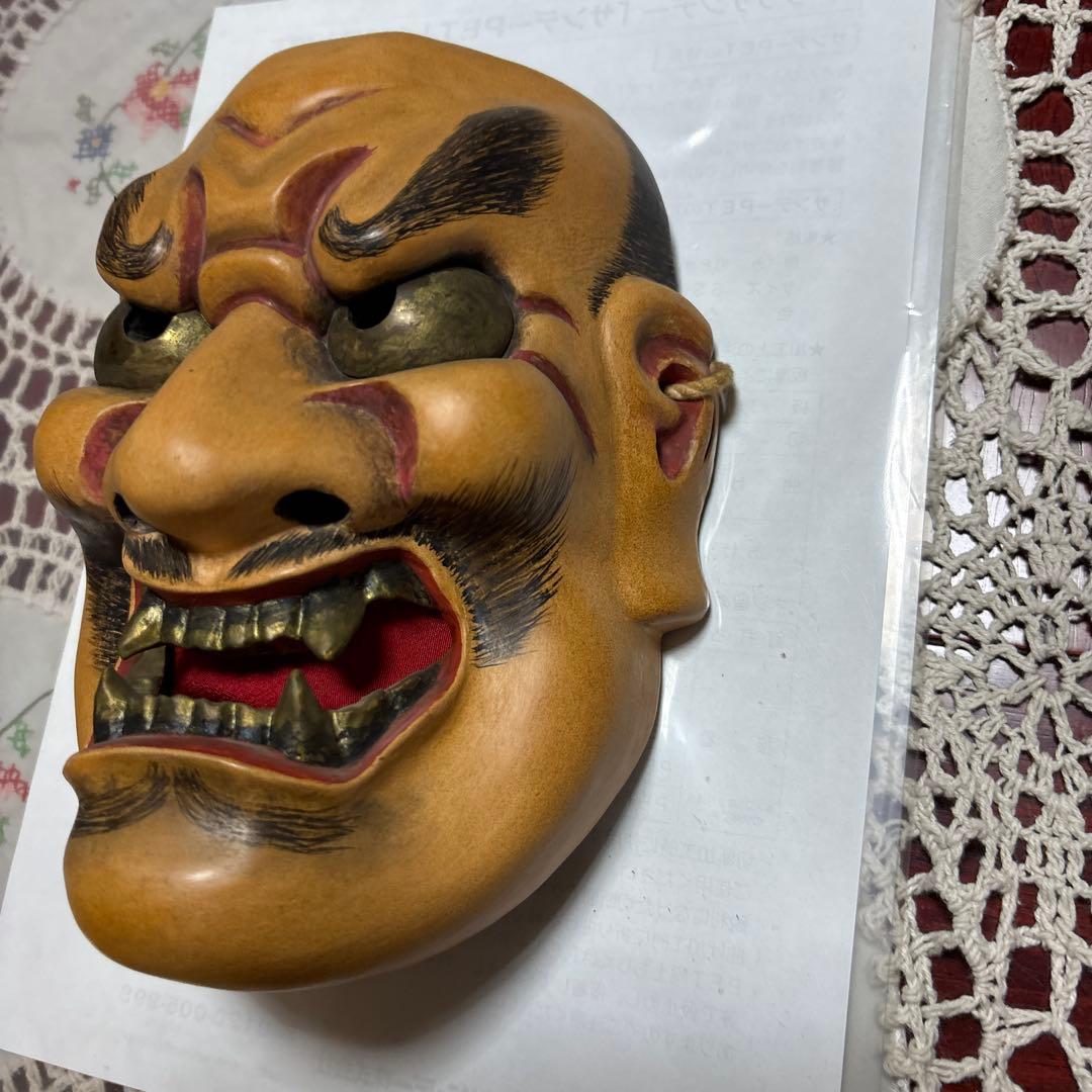 能面 伝統的な木製お面