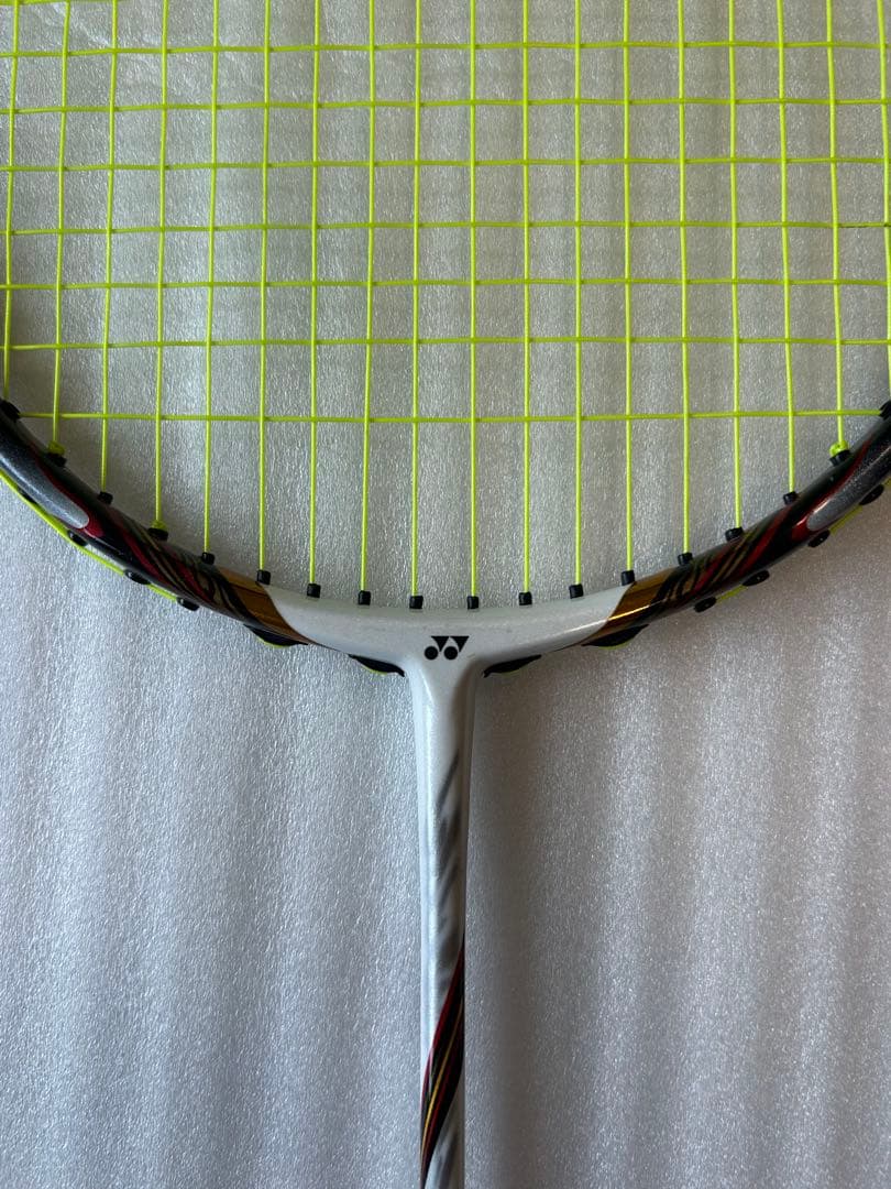 VOLTRIC 80 バドミントンラケット