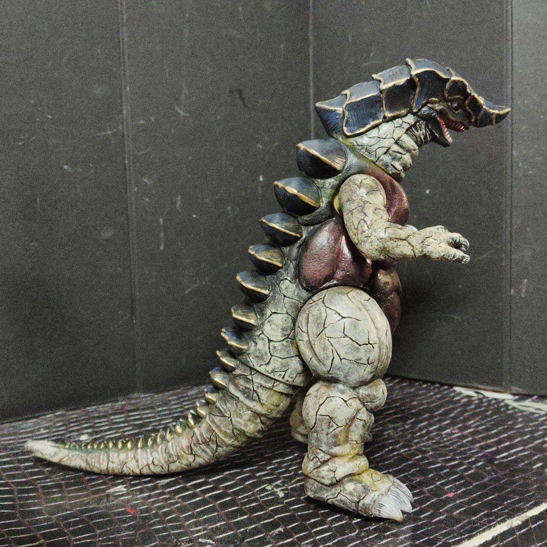 SEA確認画像ウルトラ怪獣旧型絶版ソフビゴルメデ（3000fi）