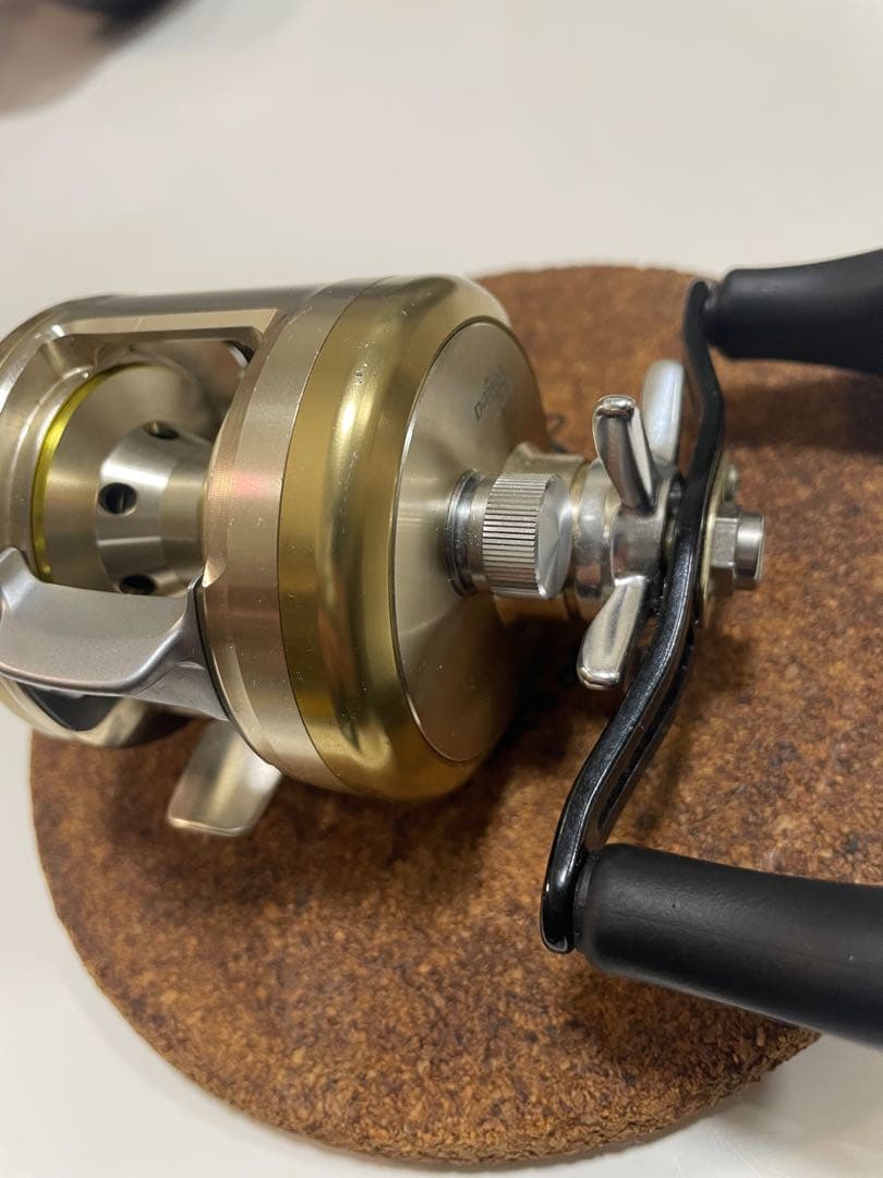 ベイトリール ゴールド シルバー