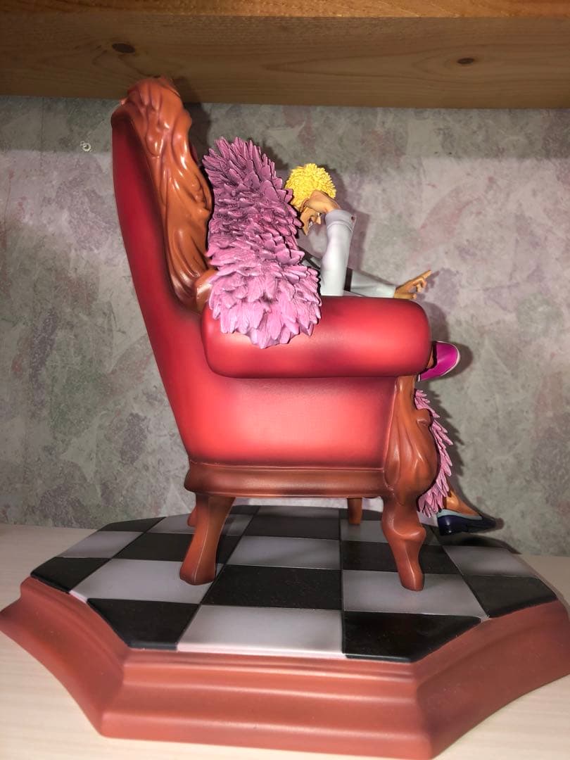 ドフラミンゴ　フィギュア　海外