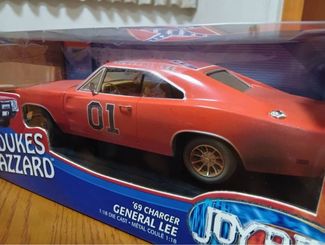 デュークオブハザード　ダッチチャージャー 1969年式　1/18