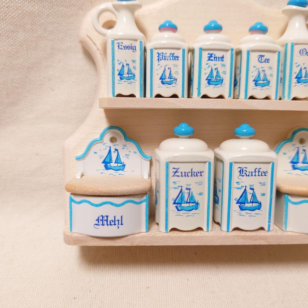 ヨット柄の水色キャニスターと棚のセット ボードヘニッヒ ドールハウス ミニチュア