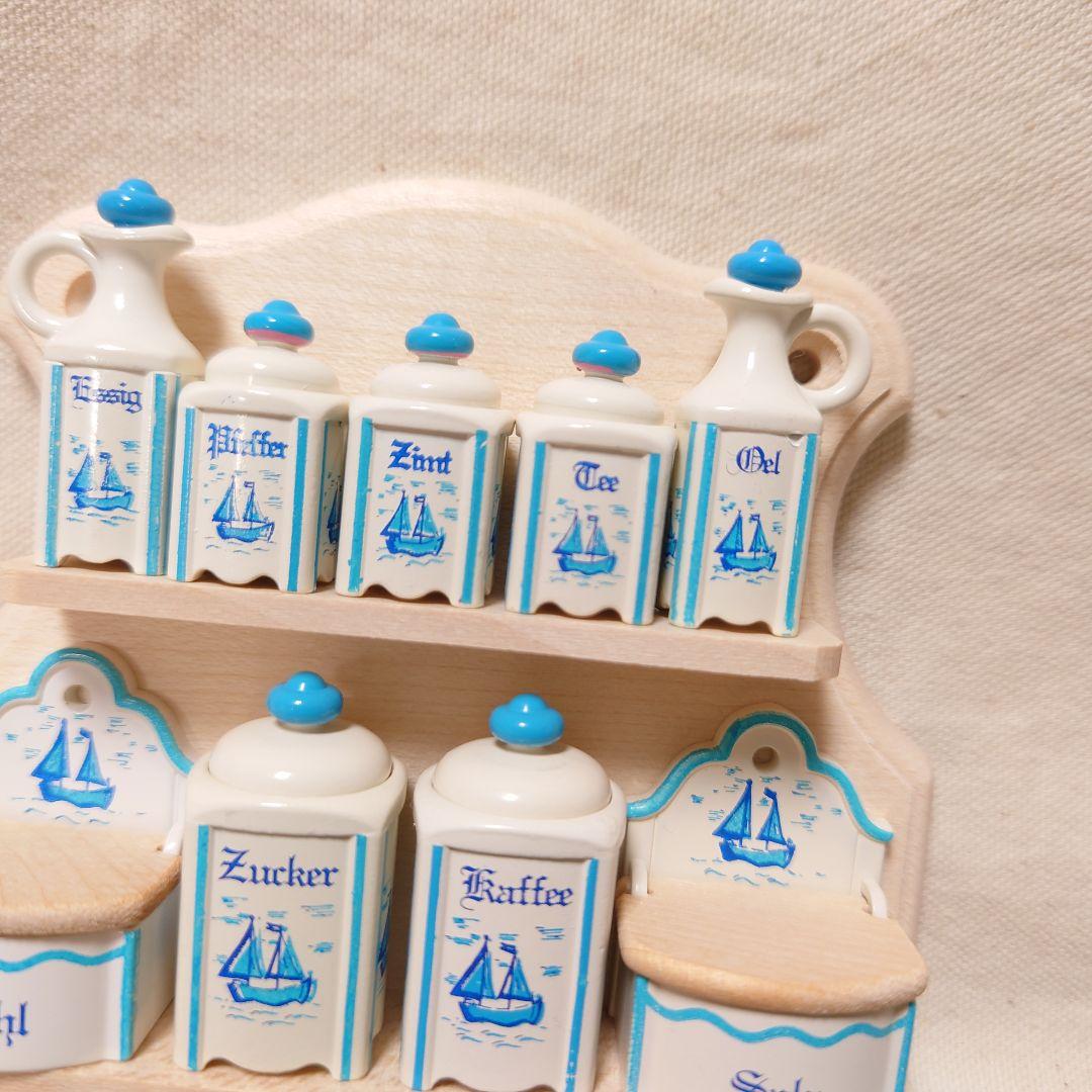 ヨット柄の水色キャニスターと棚のセット ボードヘニッヒ ドールハウス ミニチュア