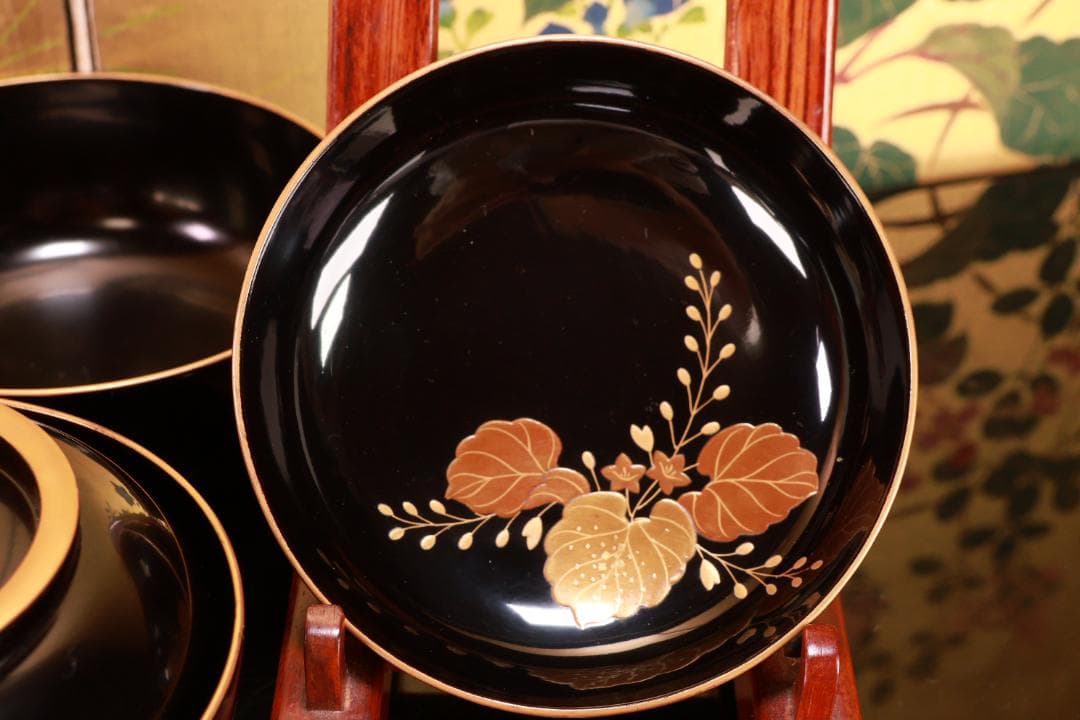 BJ018　輪島塗　布着堅地　盛岡庄五郎 作　縁金 草花金蒔絵椀　二客　木製