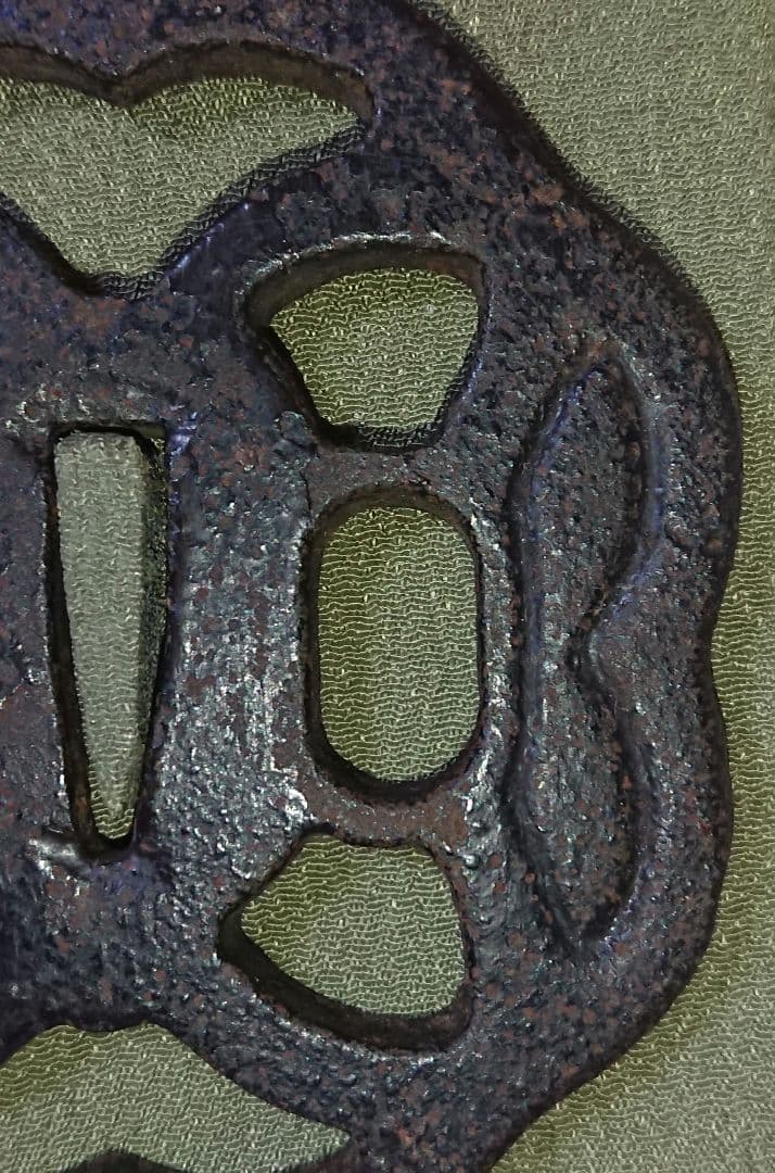 江戸時代後期 箱入り 刀鍔　縦85mm 横90mm 厚さ5mm 時代物　刀装具