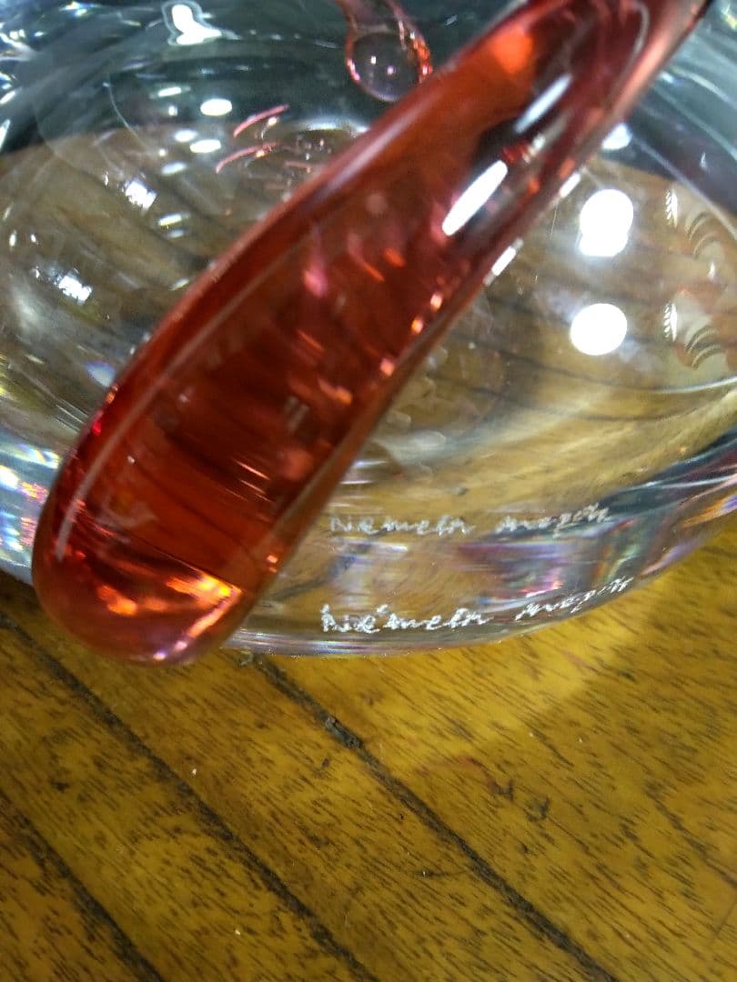 フランス　一点物　クリスタル　フラワーベース　アート　サイン　スパイラル　赤　花