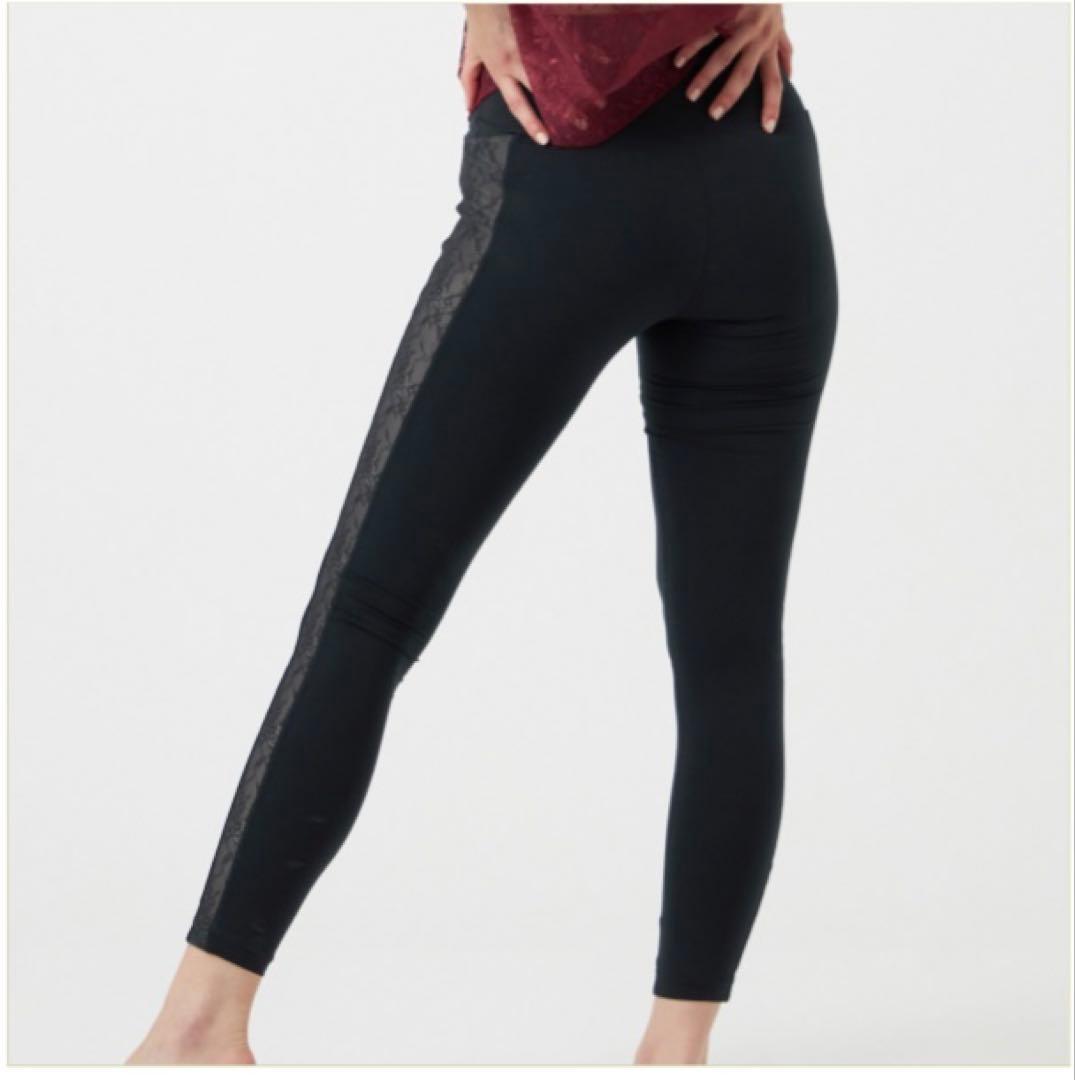 チャコットバランス　サイドレースコンビレギンス　ブラックM新品ヨガ　ピラティス