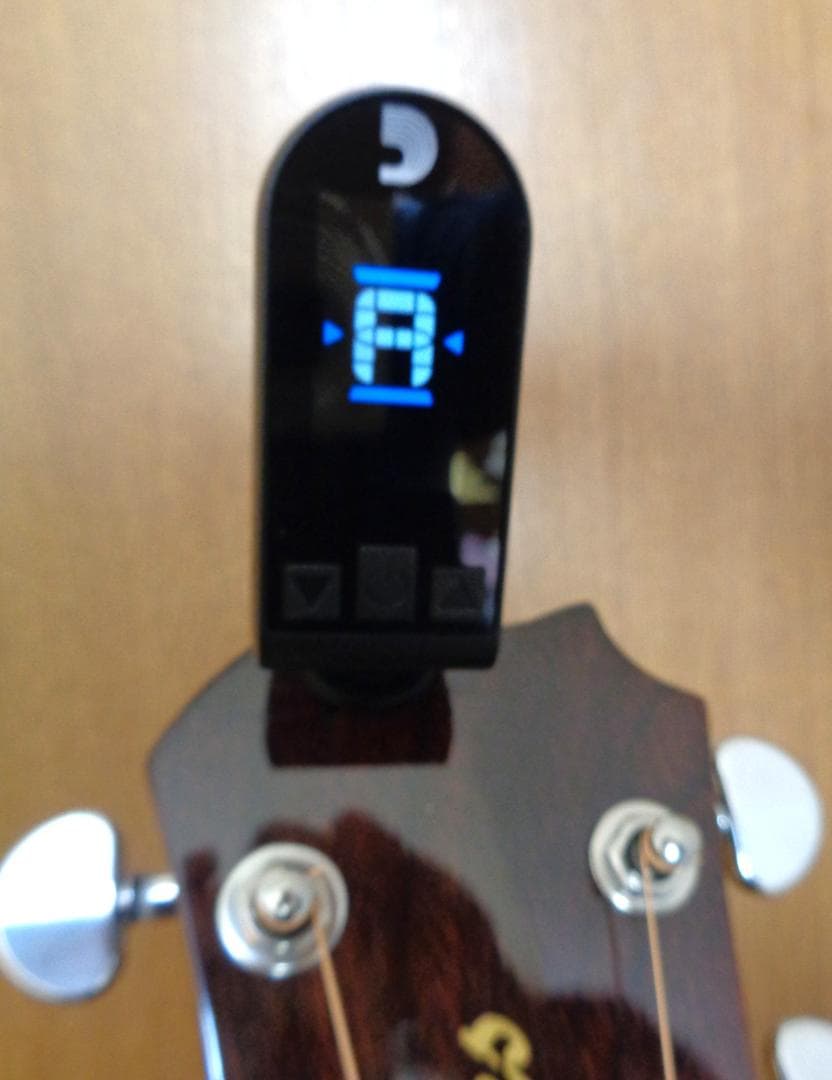 James J-300A　チューナー、カポ、ギターケース付属　美品！　アコギ