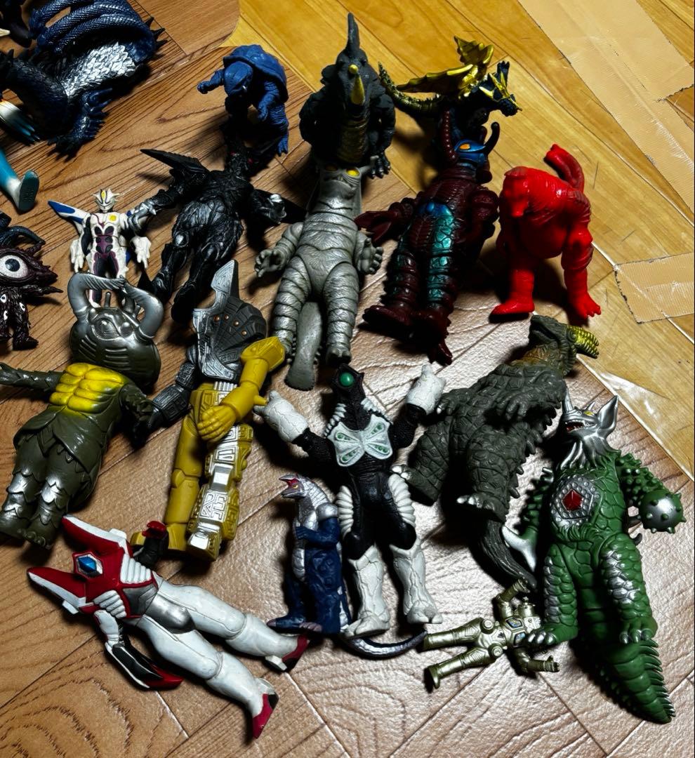ウルトラマン　ウルトラ怪獣　ソフビ　★１６５個　仮面ライダー　大量　硬質ソフビ