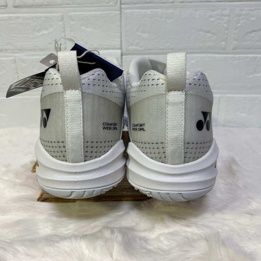 【新品未使用】　ヨネックス　テニスシューズ　パワークッション　ボア　BOA 白