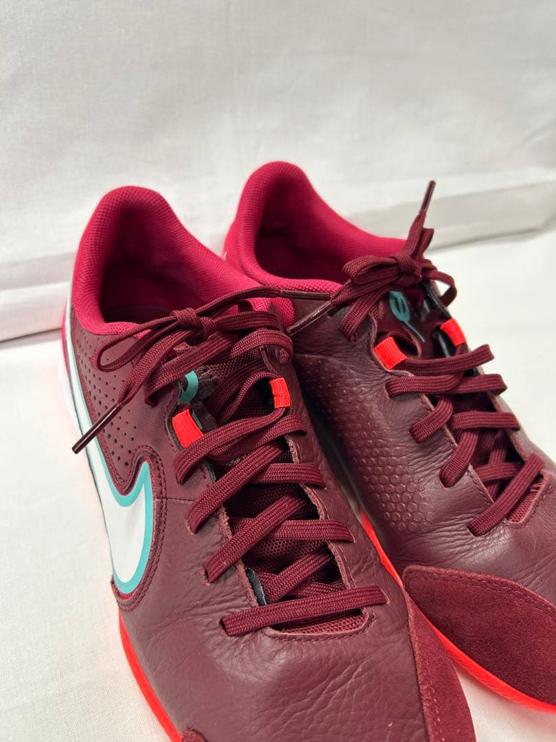 ☆【美品】NIKE TIEMPO フットサルシューズ サイズ 25.5cm