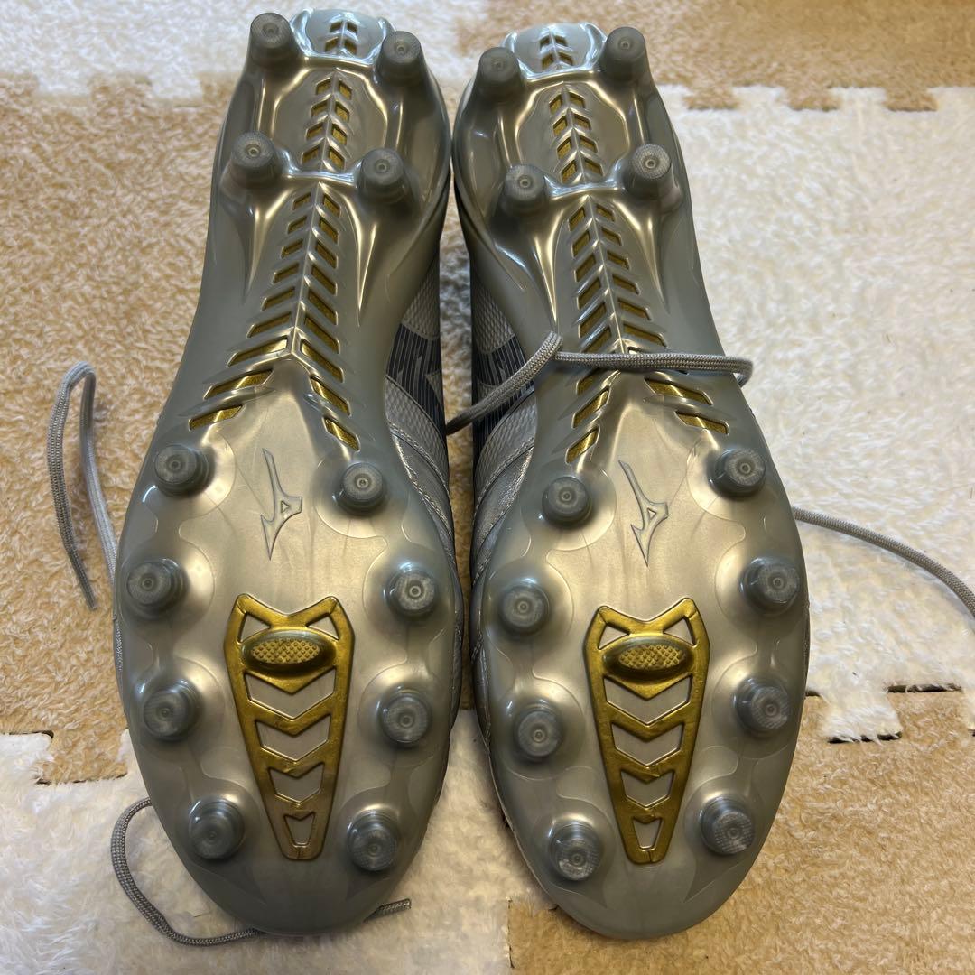 モレリアネオ4β Elite プラチナムシルバー日本未発売（2025.5当時）