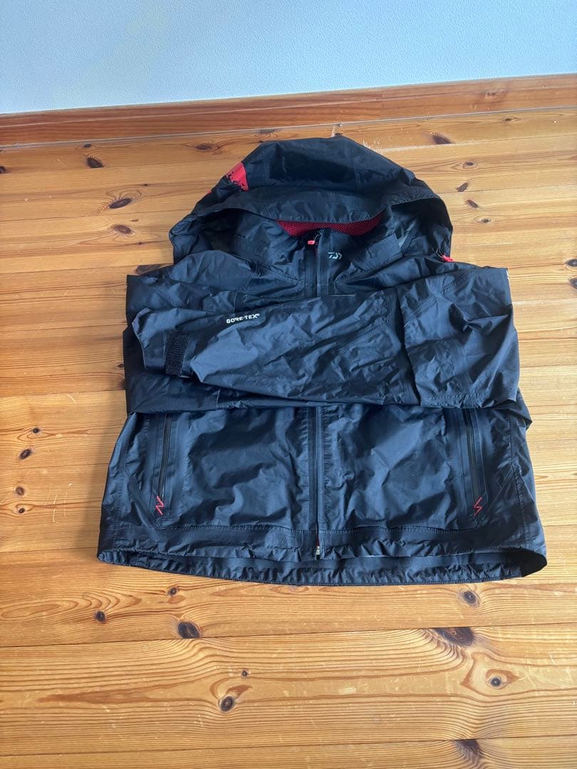 ダイワ　スペシャル　ゴアテックスショートレイン　ジャケット