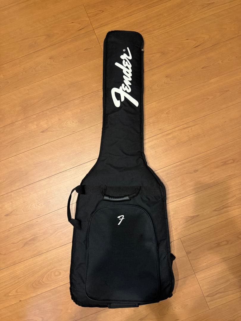 Fender PrecisionBass フェンダー　エレキベース