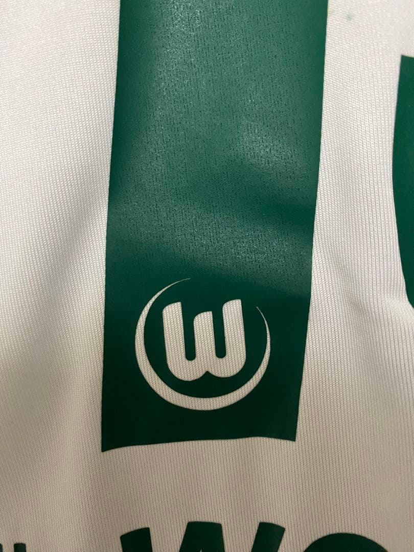 長谷部誠　直筆サイン入りヴォルフスブルクユニフォーム 直筆サインポストカード付き