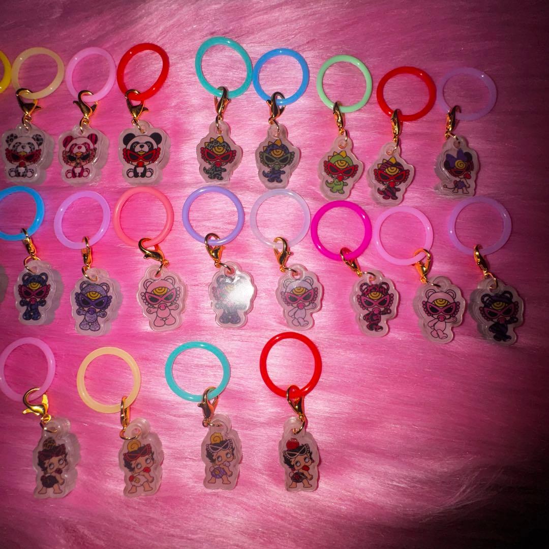 夜光(2枚目画像)☆ヒス*めじるしアクセサリー